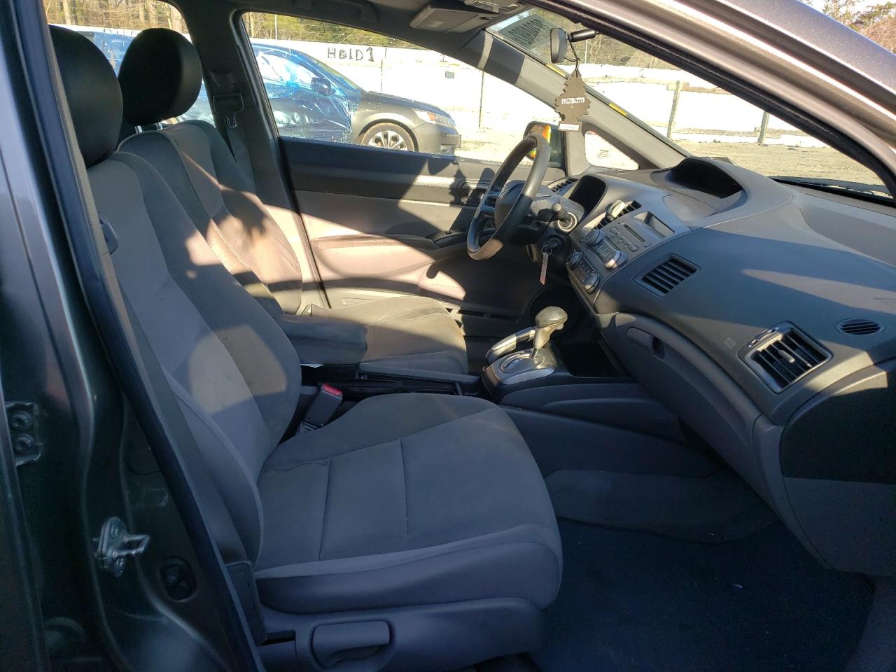 Photo 5 from auction – 2008 HONDA CIVIC LX with VIN 2HGFA16518H315284