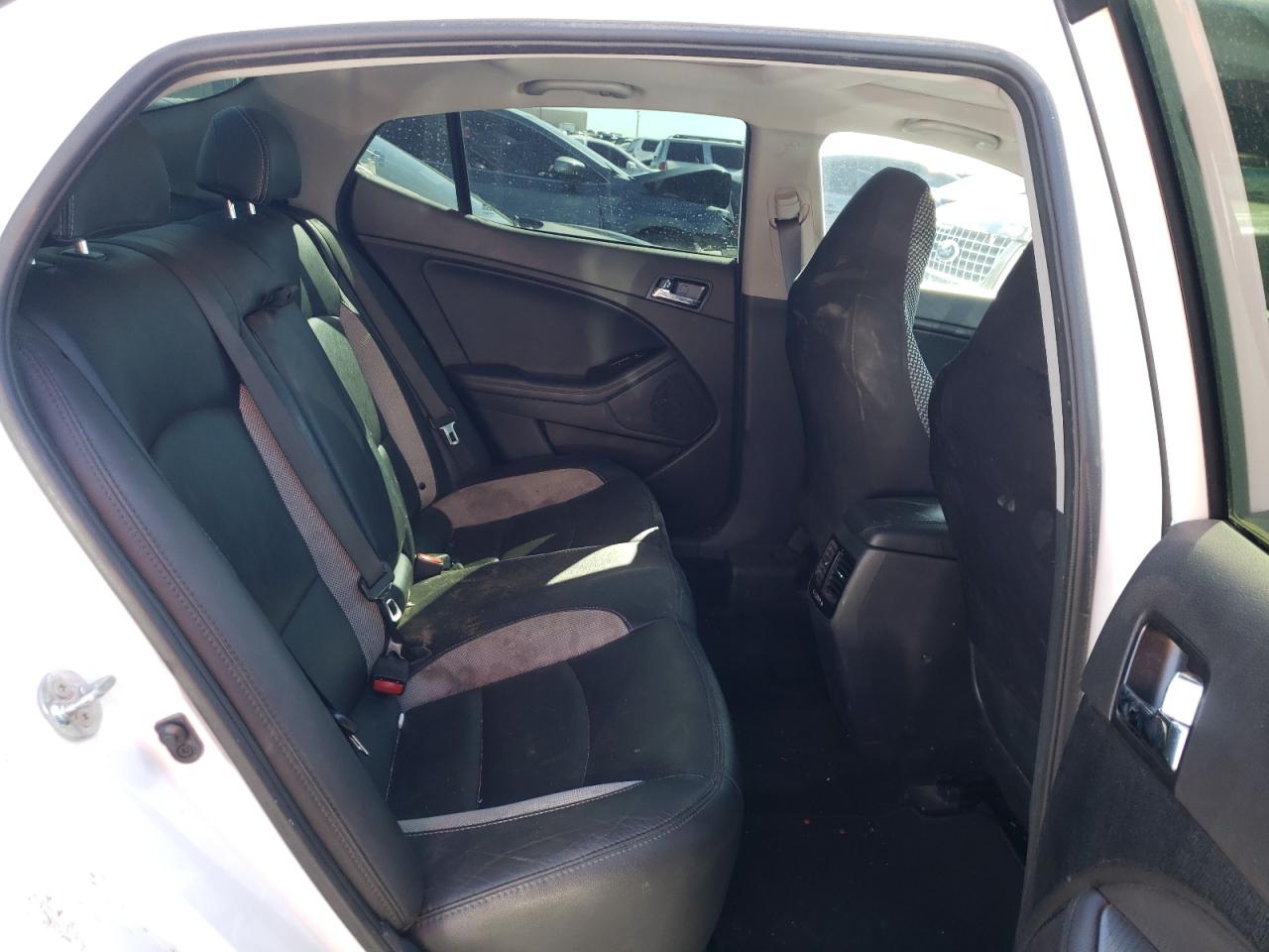 Photo 6 from auction – 2013 KIA OPTIMA SX with VIN 5XXGR4A62DG190595