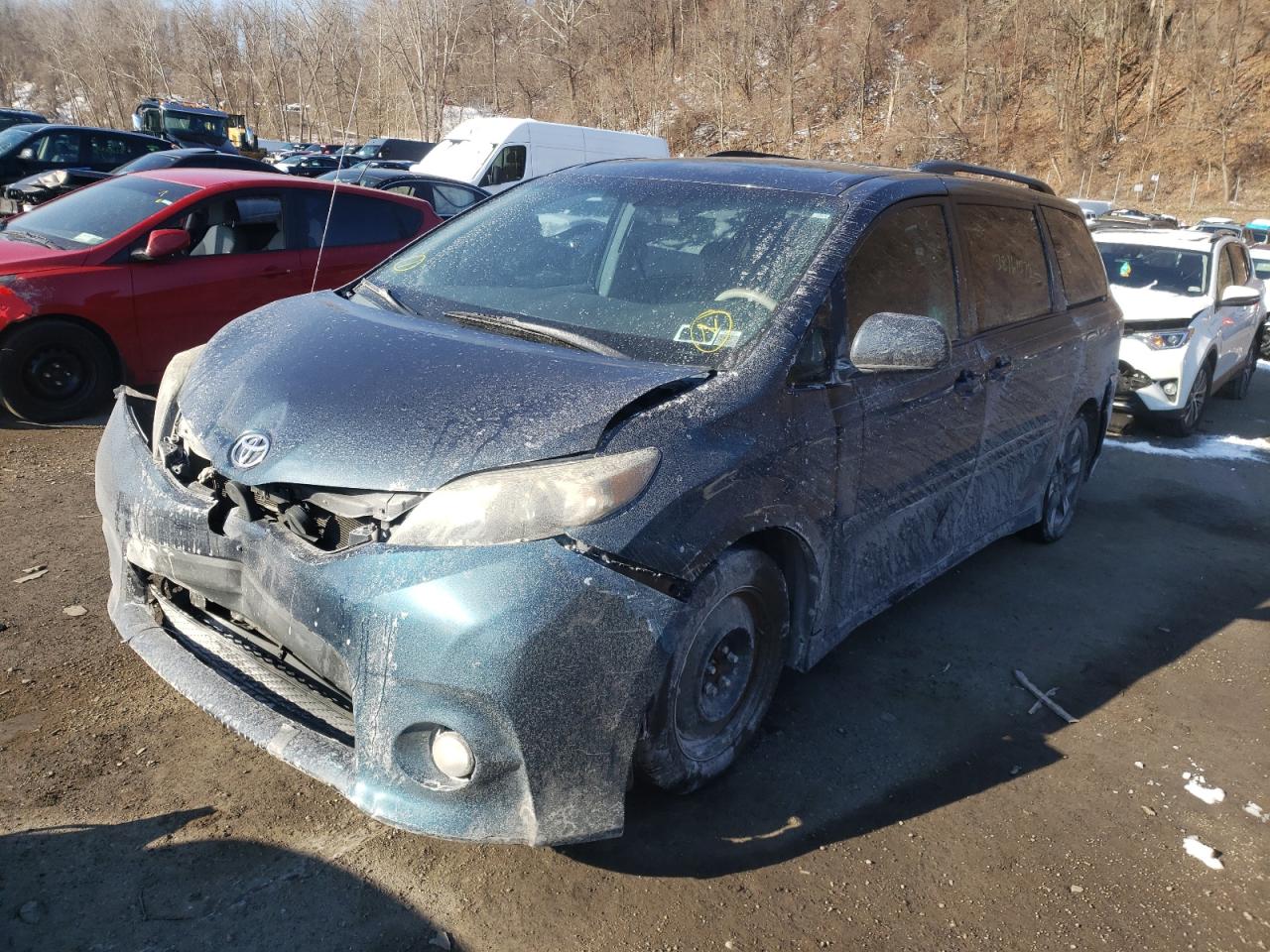 Photo 2 from auction – 2011 TOYOTA SIENNA SPO with VIN 5TDXK3DC4BS044971