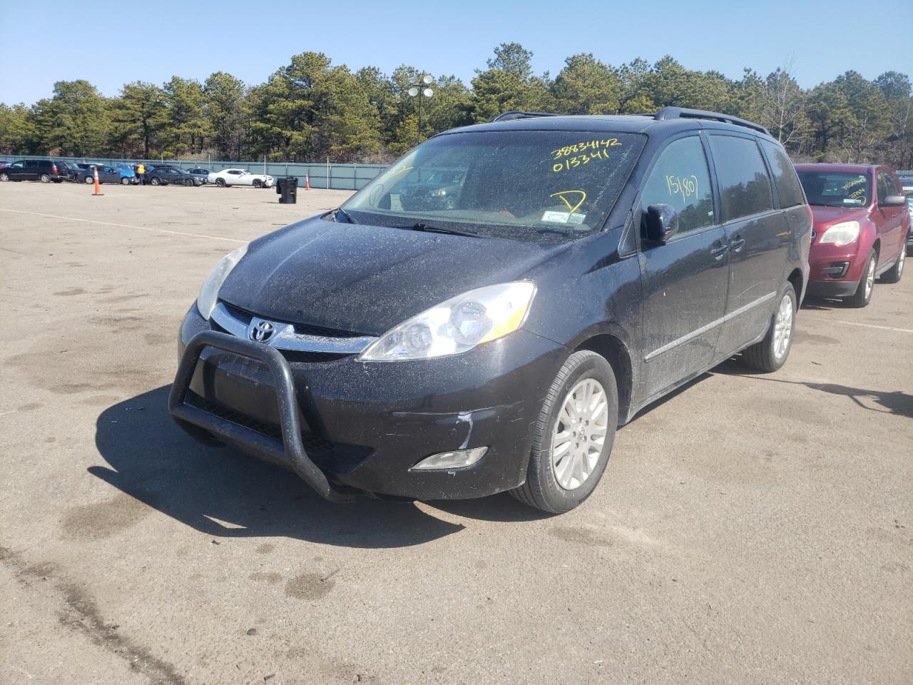Photo 2 from auction – 2008 TOYOTA SIENNA with VIN 5TDBK22C38S013341