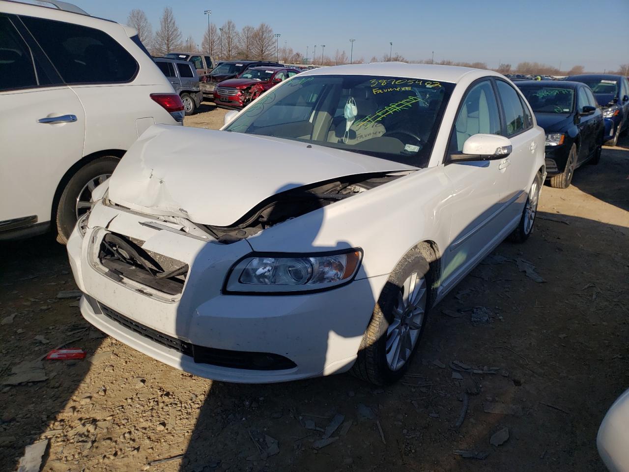 Photo 2 from auction – 2011 VOLVO S40 T5 with VIN YV1672MS0B2547185