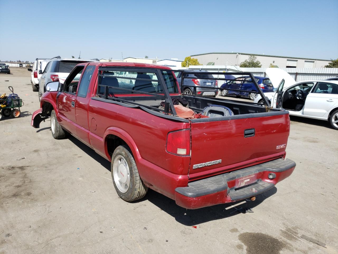 Photo 3 from auction – 2003 GMC SONOMA with VIN 1GTCS19X338196888