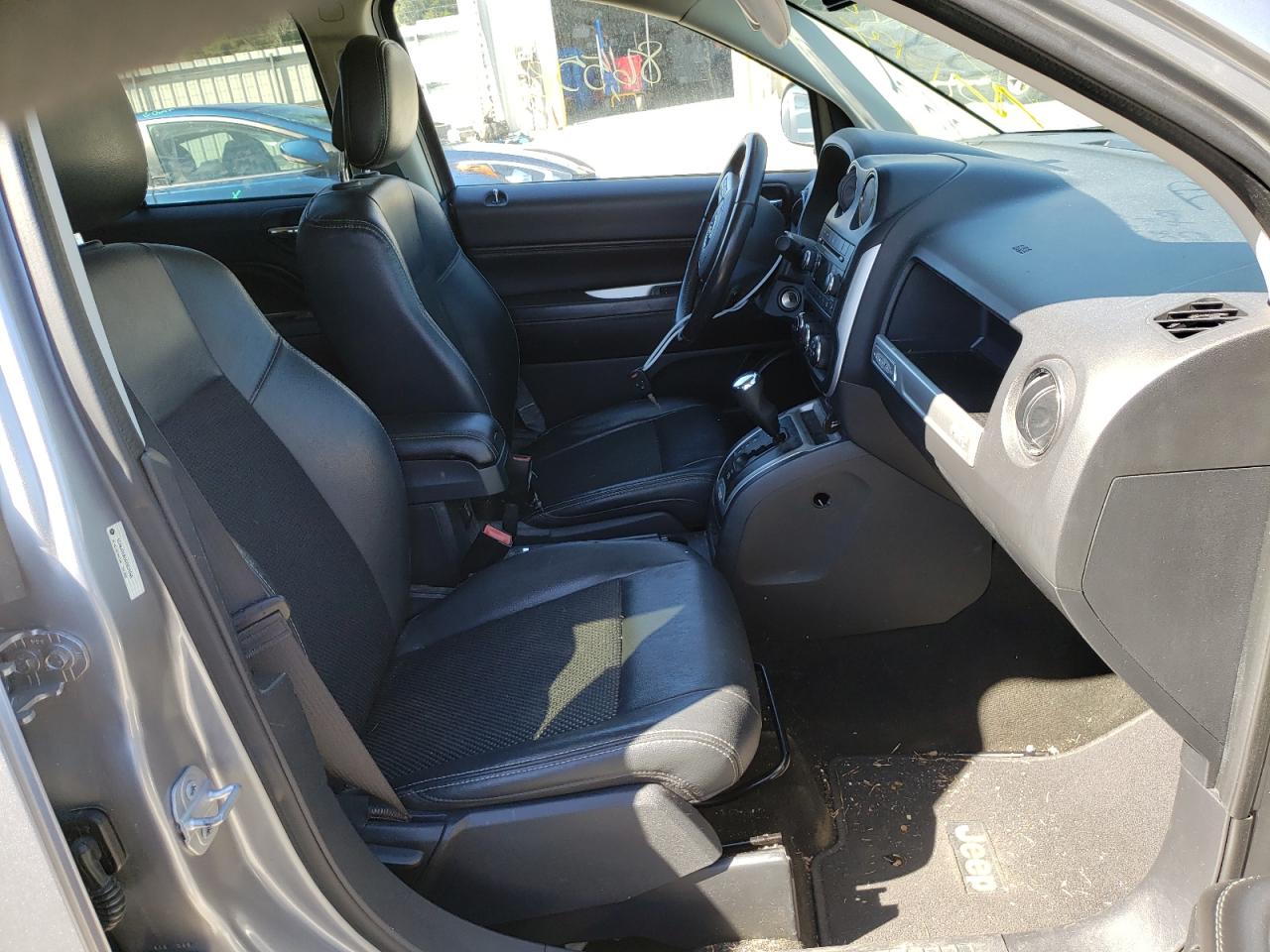 Photo 5 from auction – 2016 JEEP COMPASS LA with VIN 1C4NJDEB5GD631298
