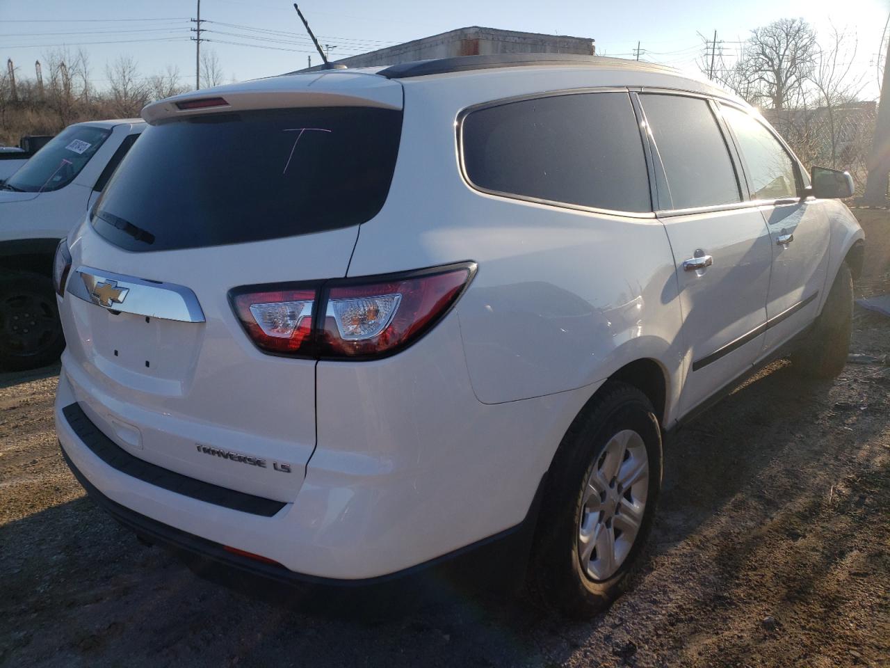 Photo 4 from auction – 2014 CHEVROLET TRAVERSE L with VIN 1GNKRFED0EJ194809