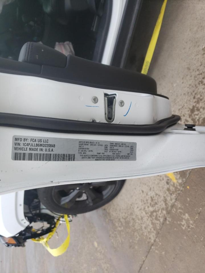 Photo 10 from auction – 2021 JEEP CHEROKEE L with VIN 1C4PJLLB6MD220848
