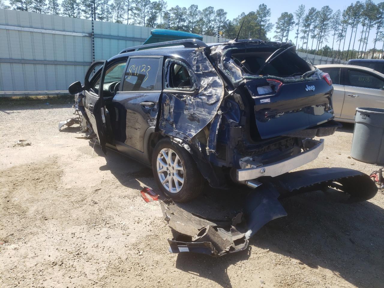 Photo 3 from auction – 2015 JEEP CHEROKEE S with VIN 1C4PJLAB7FW579393