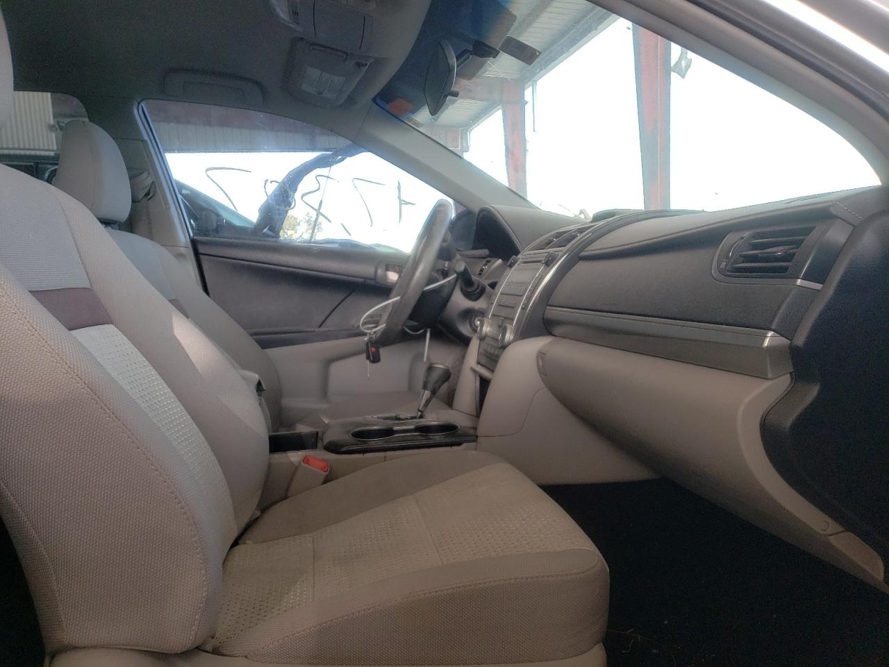 Photo 5 from auction – 2012 TOYOTA CAMRY with VIN 4T1BF1FK8CU626166