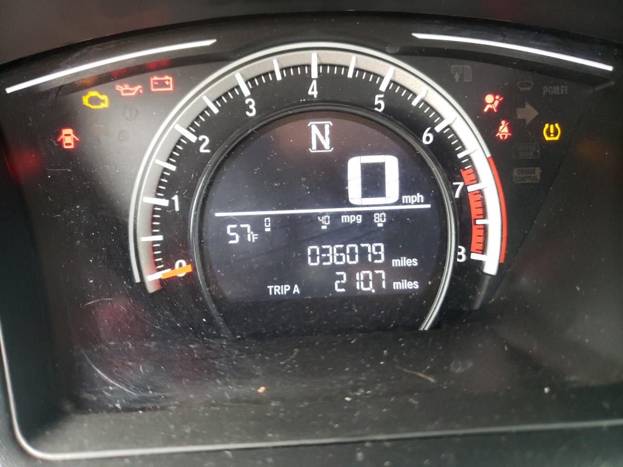 Photo 8 from auction – 2018 HONDA CIVIC LX with VIN 2HGFC2F50JH548420