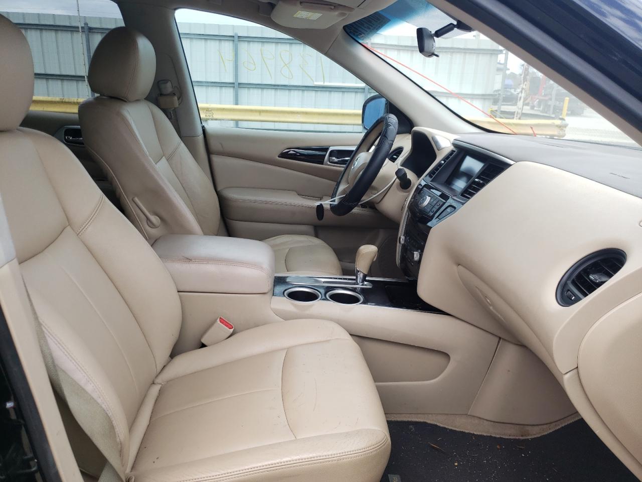 Photo 5 from auction – 2014 NISSAN PATHFINDER with VIN 5N1AR2MN7EC735944