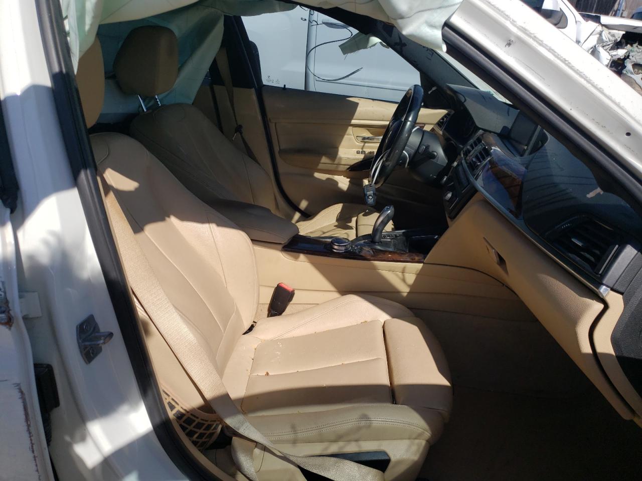 Photo 5 from auction – 2014 BMW 328 I with VIN WBA3A5C50EP603573