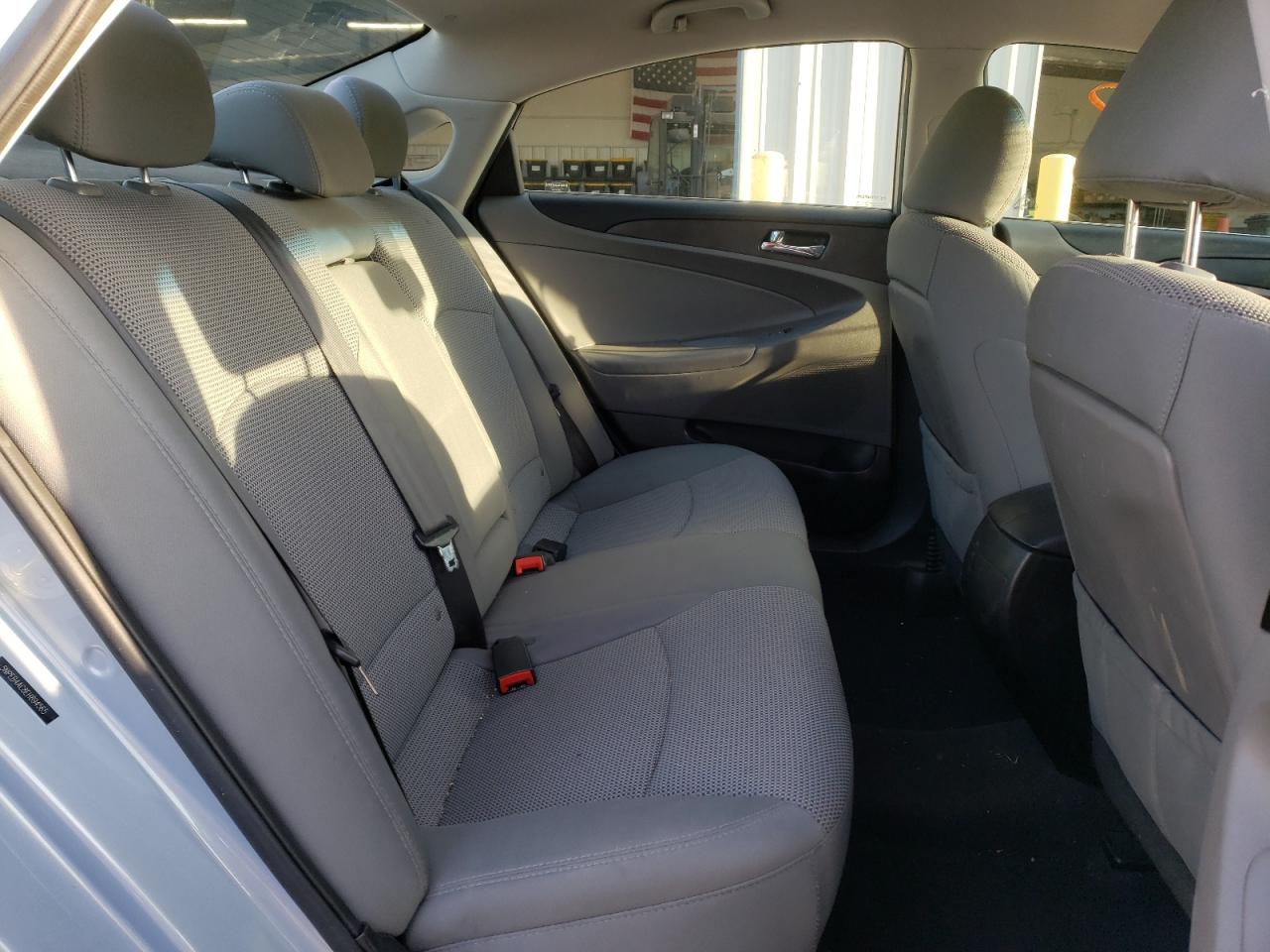Photo 6 from auction – 2014 HYUNDAI SONATA GLS with VIN 5NPEB4AC8EH894565