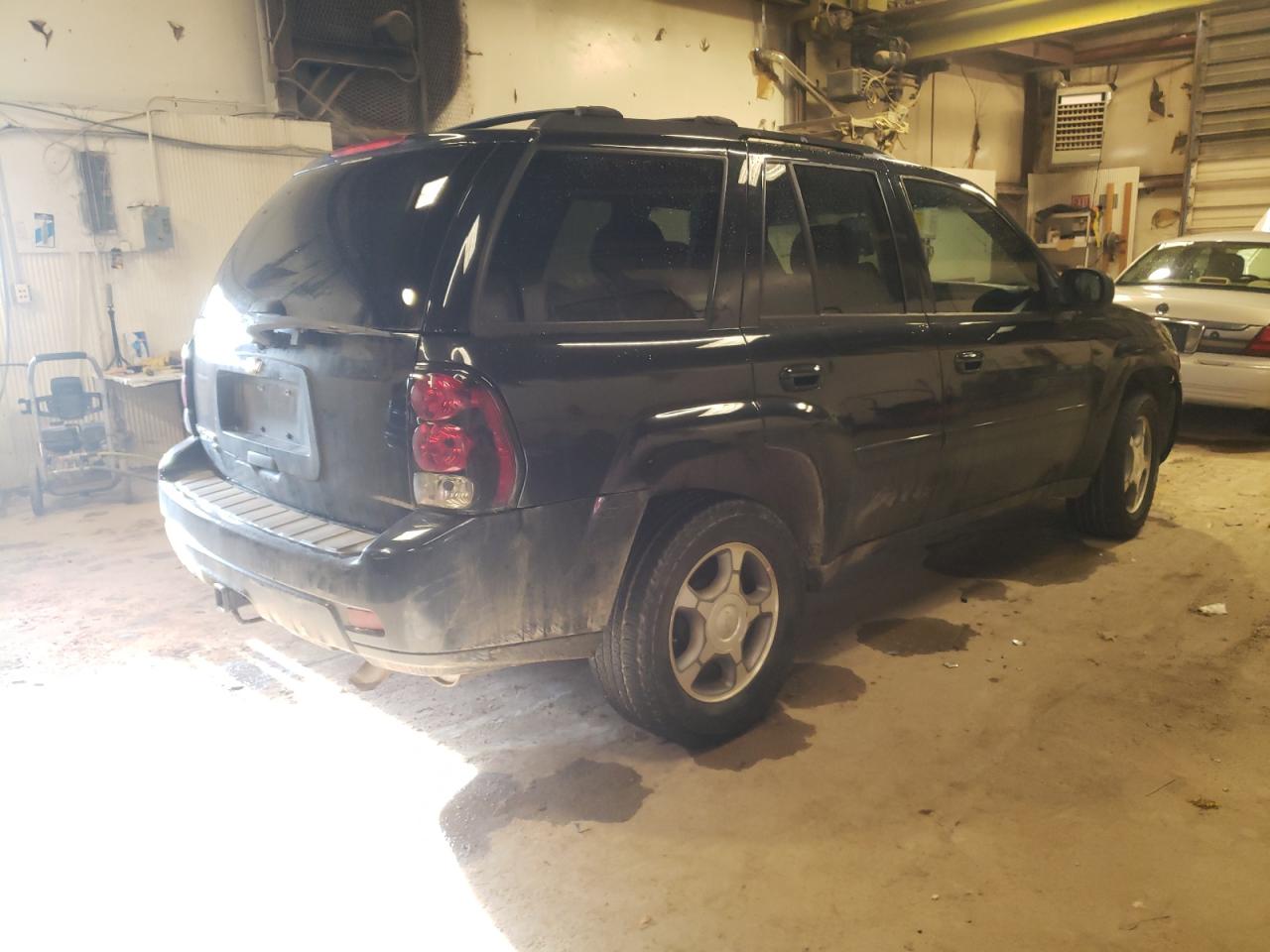 Photo 4 from auction – 2009 CHEVROLET TRAILBLAZE with VIN 1GNDT33S592133191