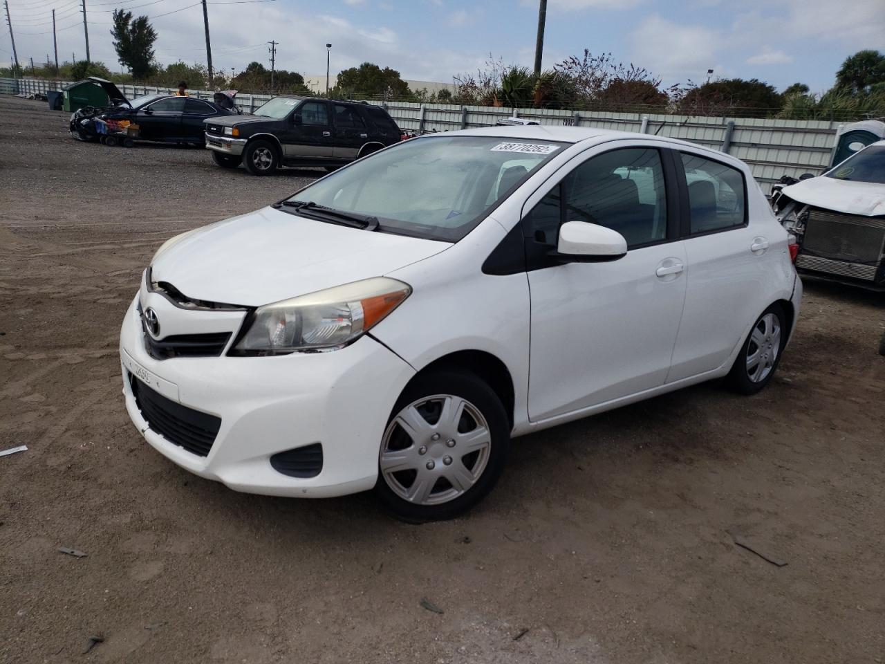 Photo 2 from auction – 2014 TOYOTA YARIS with VIN VNKKTUD31EA006300