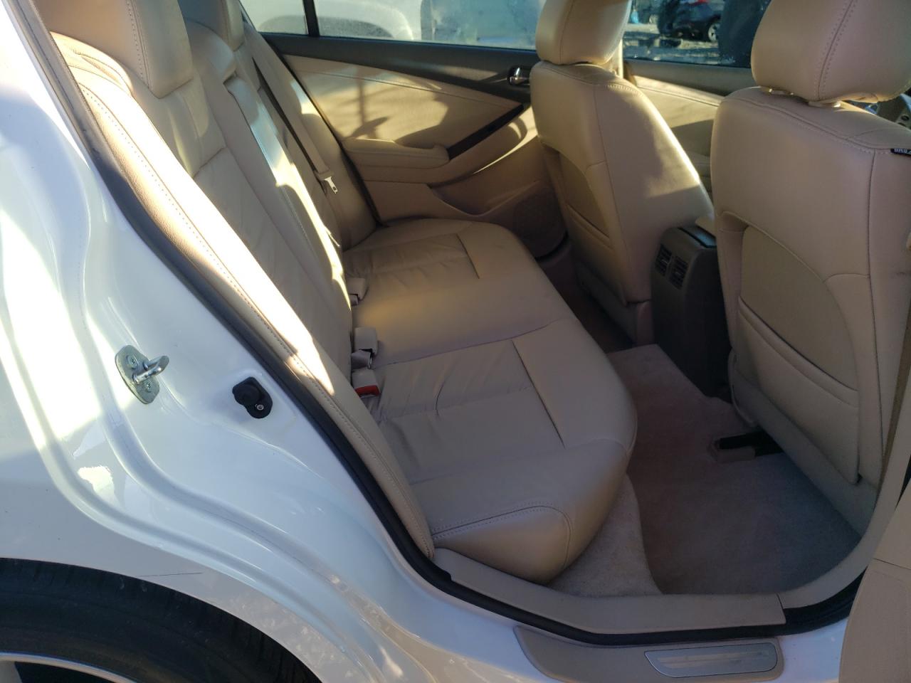 Photo 6 from auction – 2011 NISSAN ALTIMA SR with VIN 1N4BL2AP1BC158894