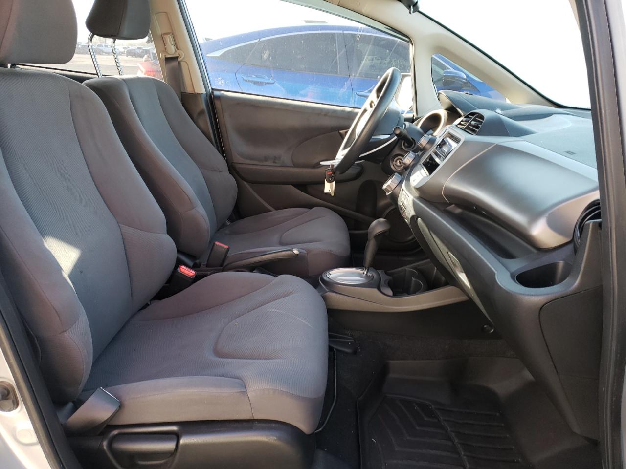 Photo 5 from auction – 2013 HONDA FIT with VIN JHMGE8H3XDC065244