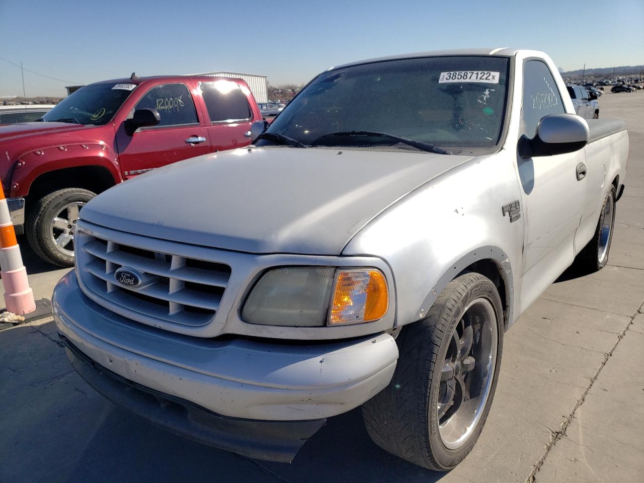 Photo 2 from auction – 2001 FORD F150 with VIN 1FTZF17291KC00609