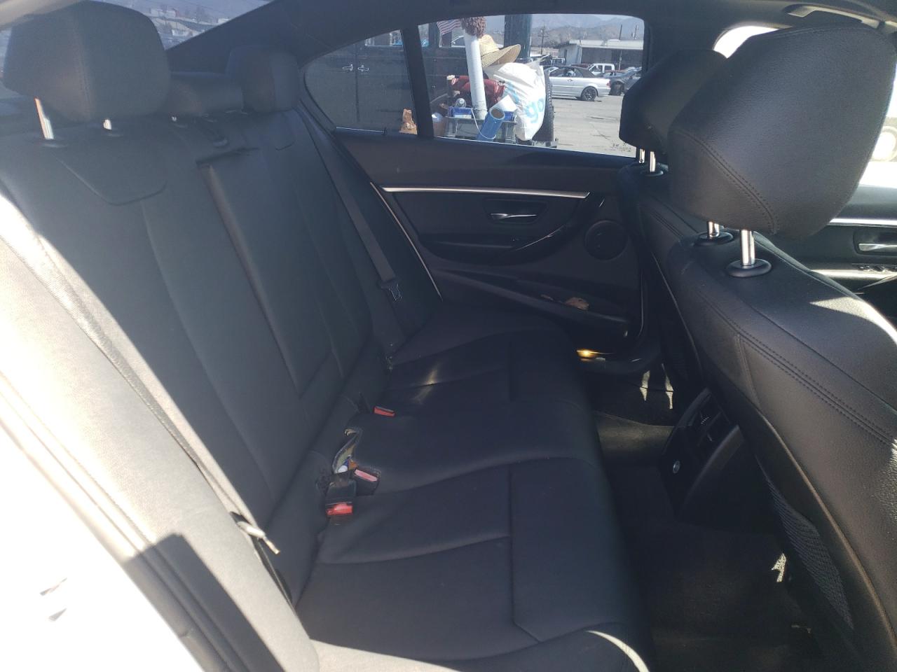Photo 6 from auction – 2017 BMW 330 I with VIN WBA8B9G37HNU56476