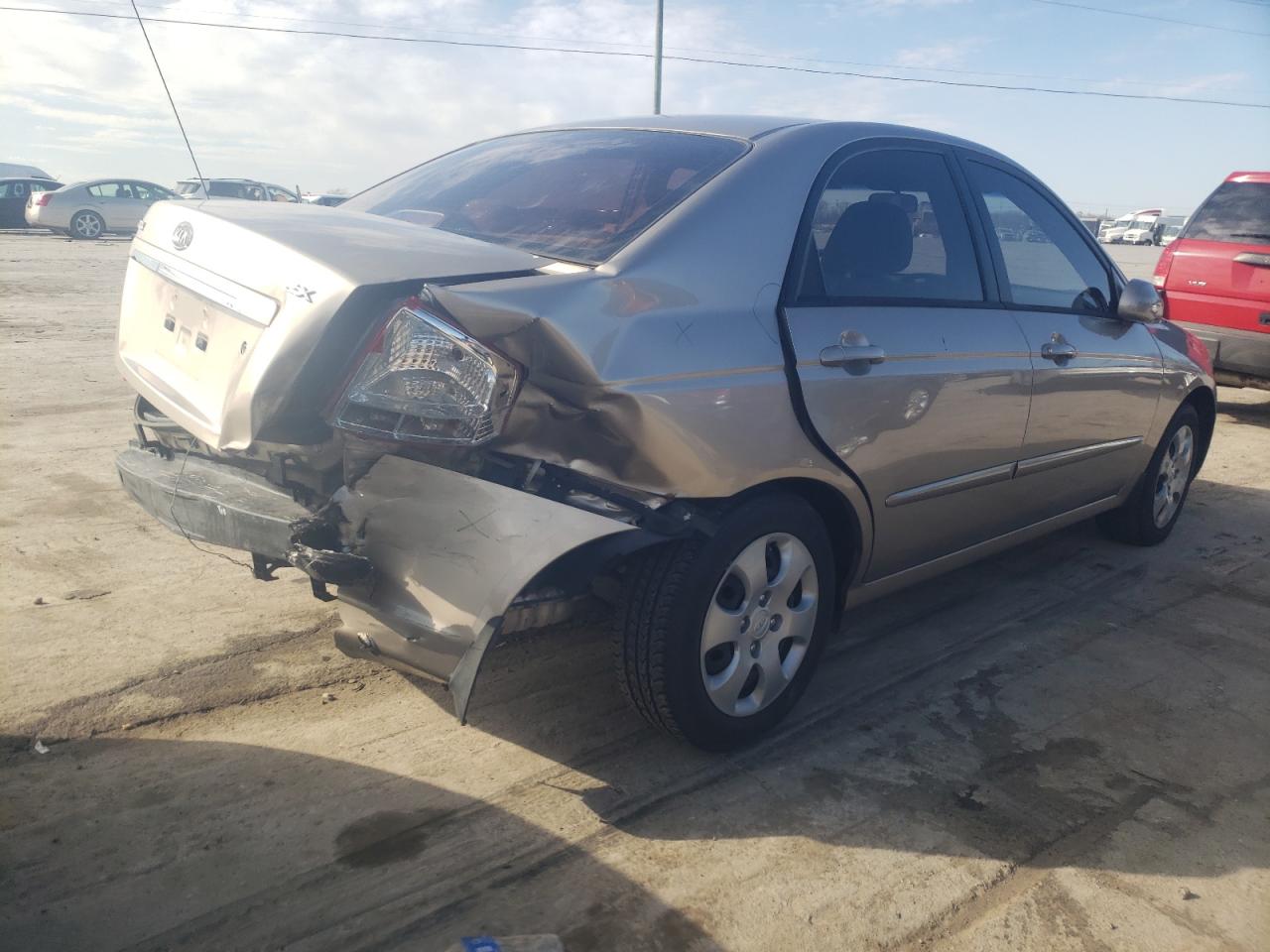 Photo 4 from auction – 2007 KIA SPECTRA EX with VIN KNAFE121875480323