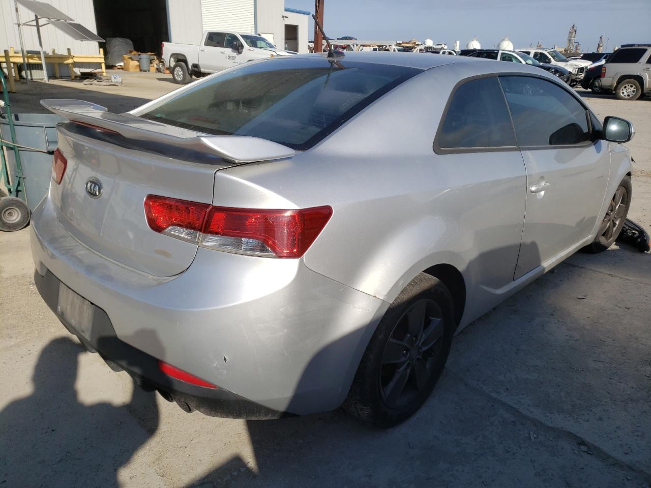 Photo 4 from auction – 2011 KIA FORTE EX with VIN KNAFU6A25B5348963