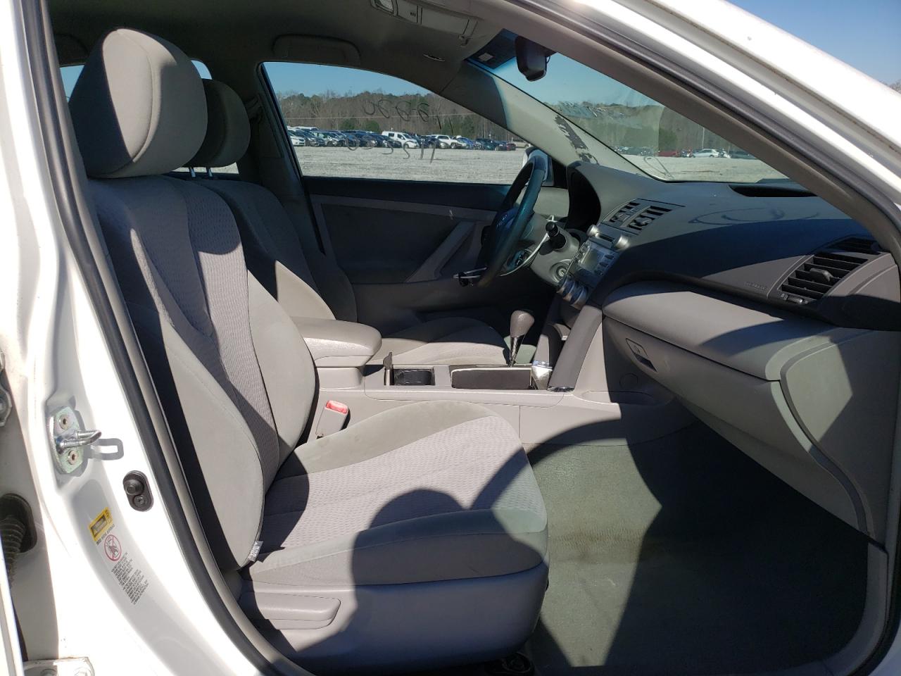 Photo 5 from auction – 2011 TOYOTA CAMRY BASE with VIN 4T4BF3EK0BR169516
