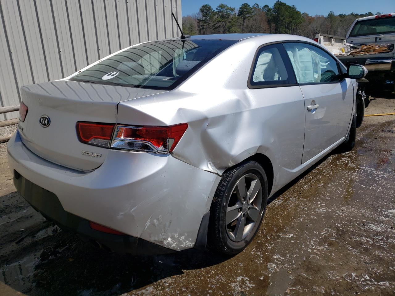 Photo 4 from auction – 2010 KIA FORTE EX with VIN KNAFU6A20A5182723