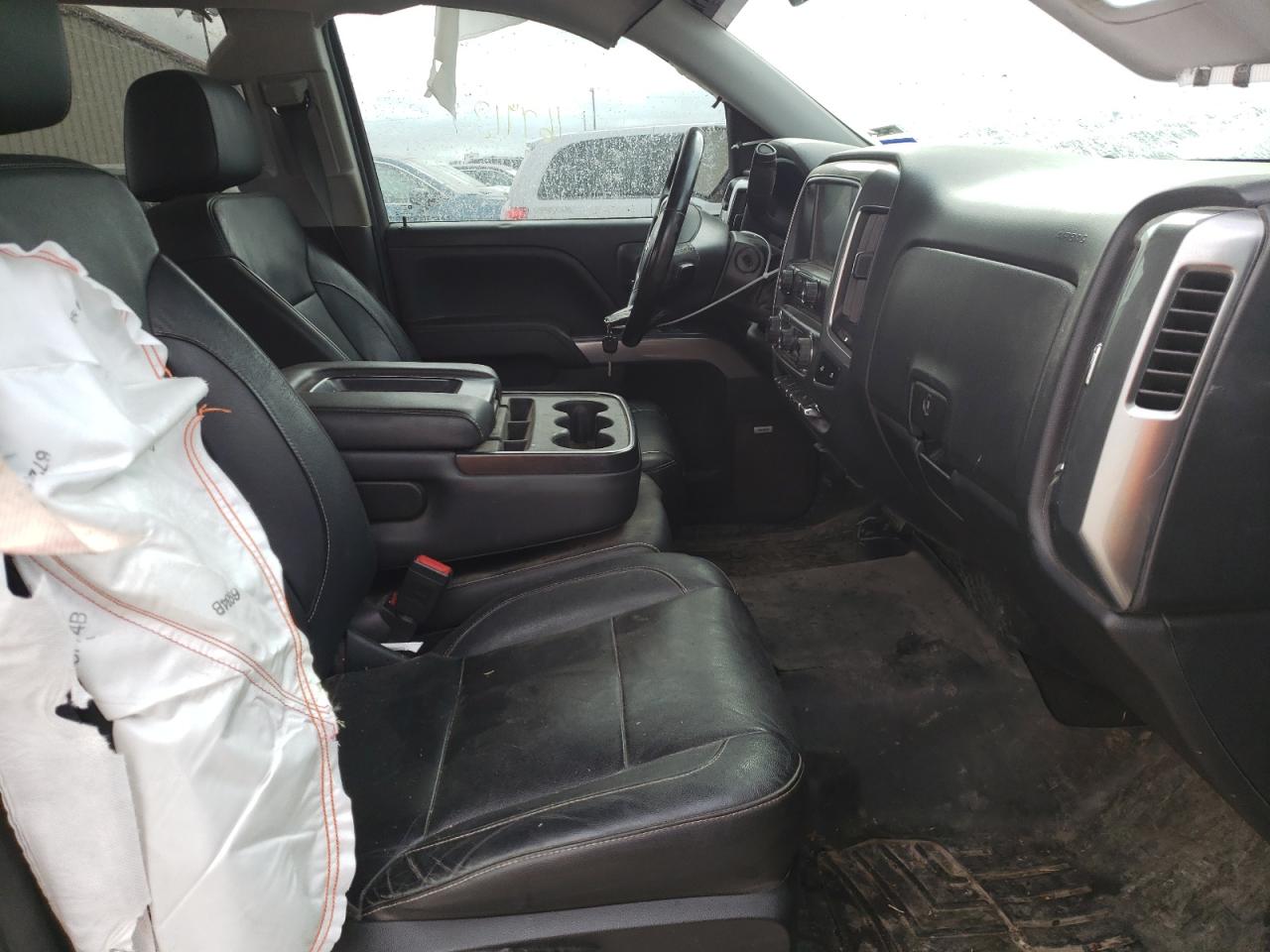 Photo 5 from auction – 2018 CHEVROLET SILVERADO with VIN 3GCUKREC3JG109889