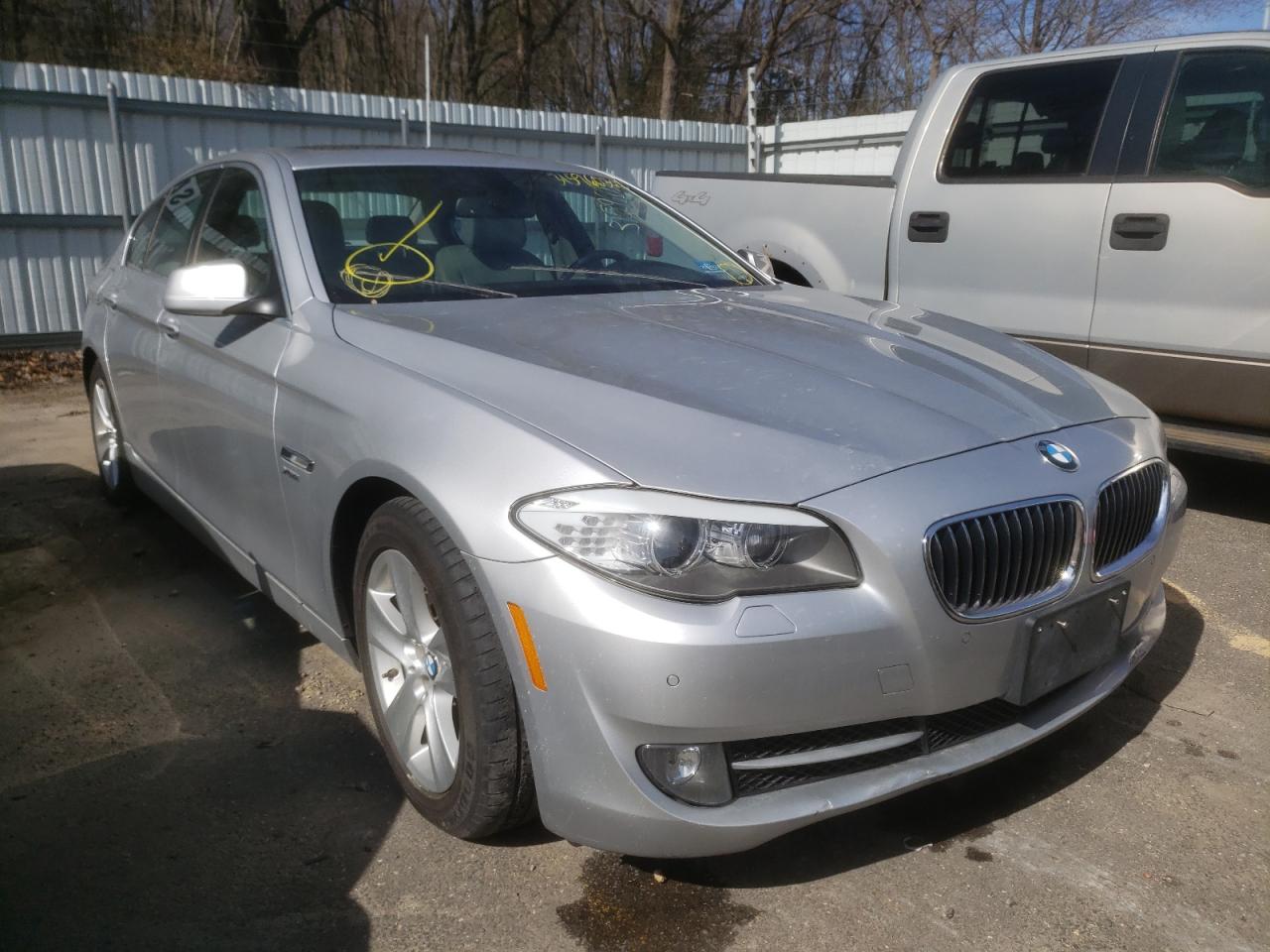 BMW 528 XI 2012 with VIN WBAXH5C59CDW10386 - Photo from auction