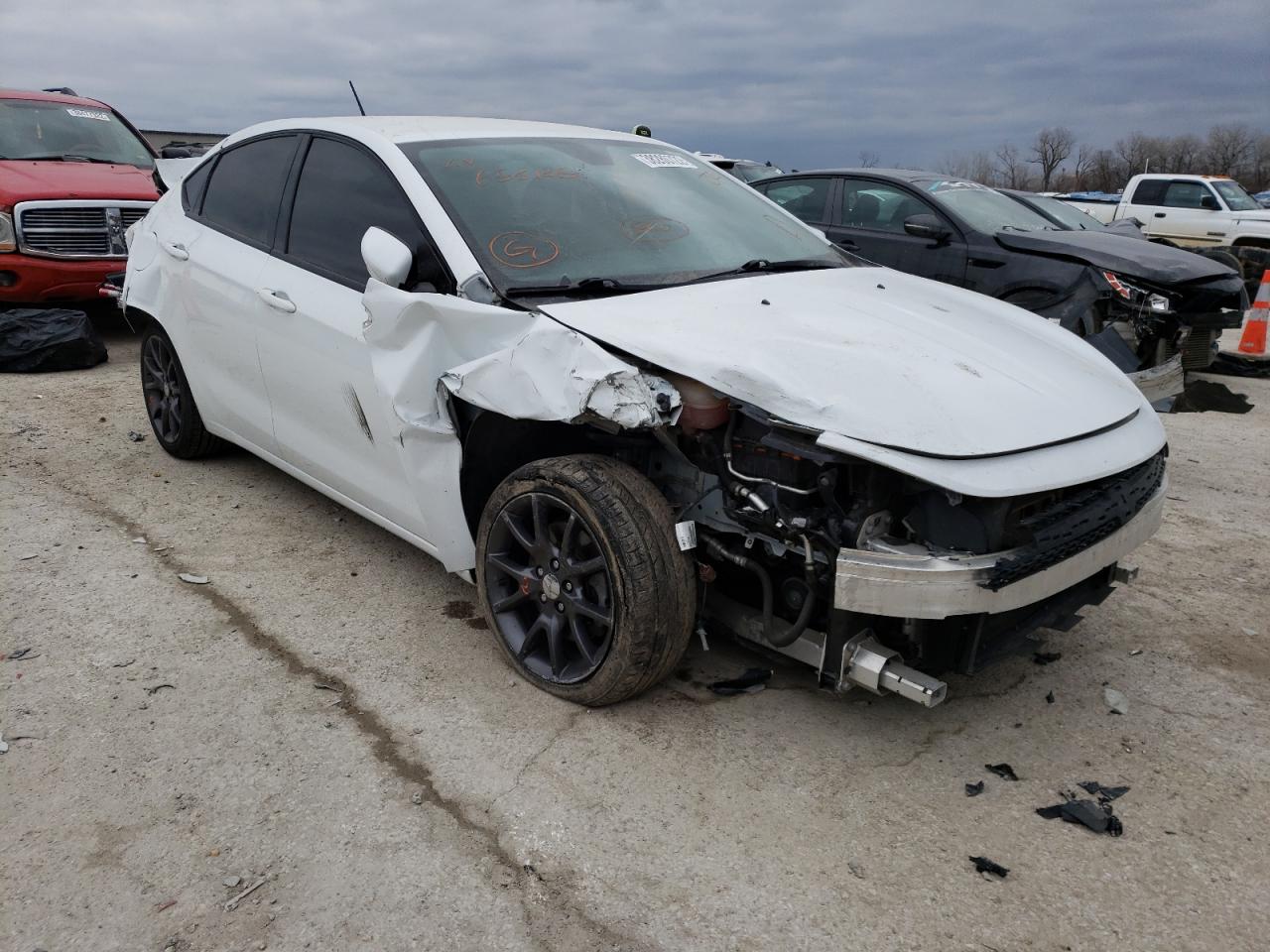 DODGE DART SE 2016 with VIN 1C3CDFAA2GD653125 - Photo from auction