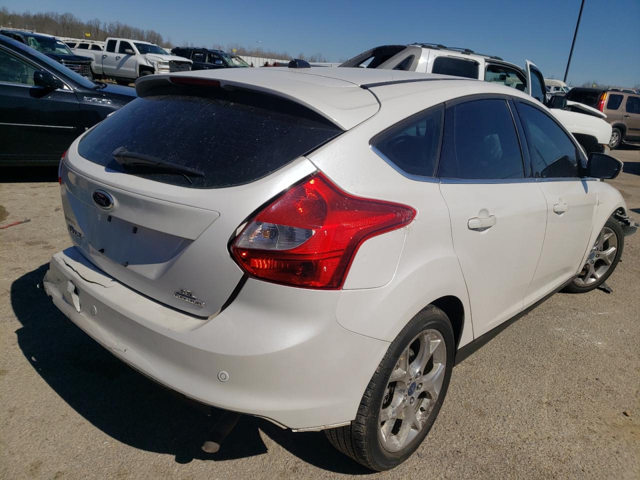 Photo 4 from auction – 2012 FORD FOCUS SEL with VIN 1FAHP3M28CL445686