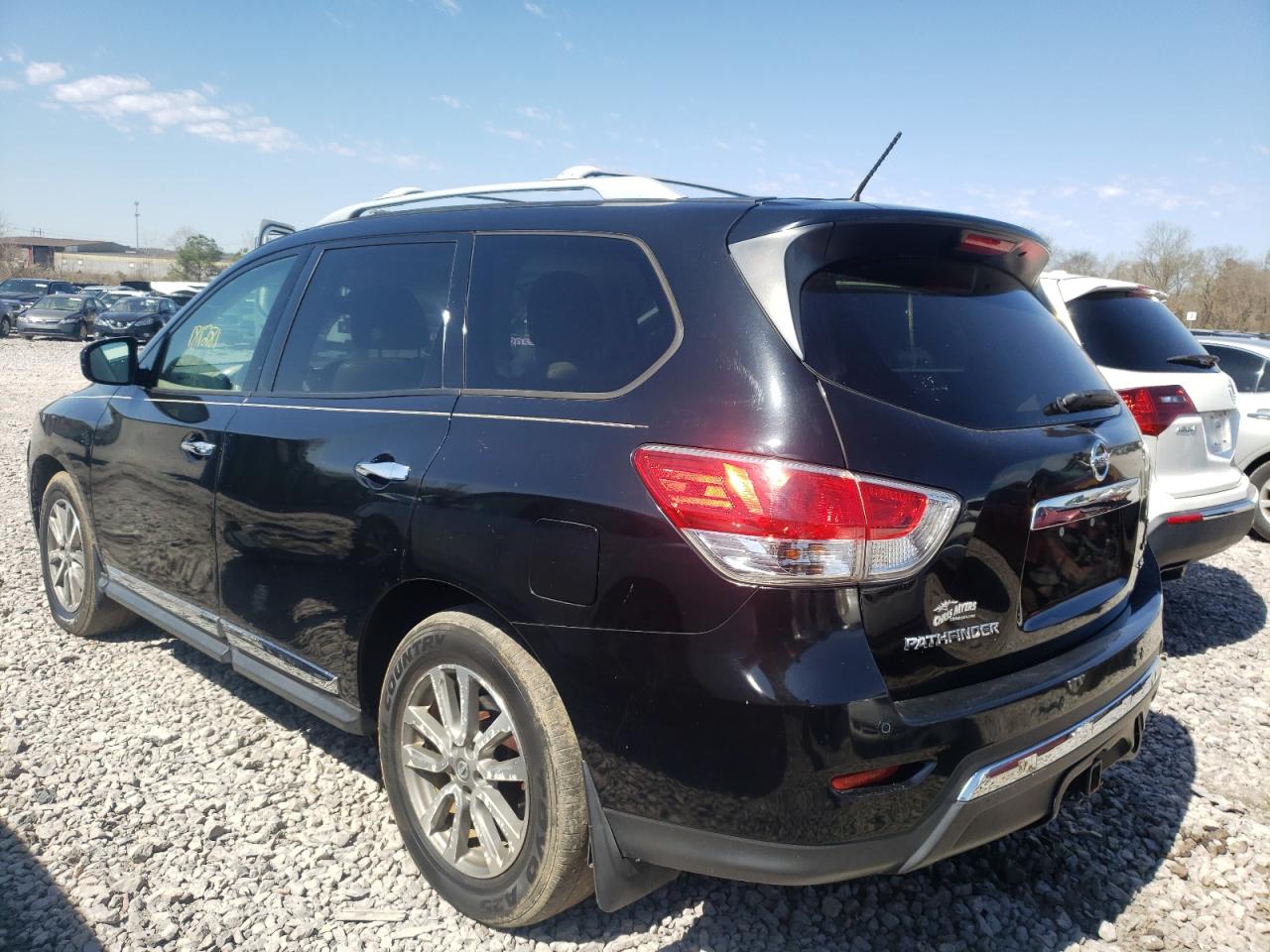 Photo 3 from auction – 2014 NISSAN PATHFINDER with VIN 5N1AR2MN0EC630419