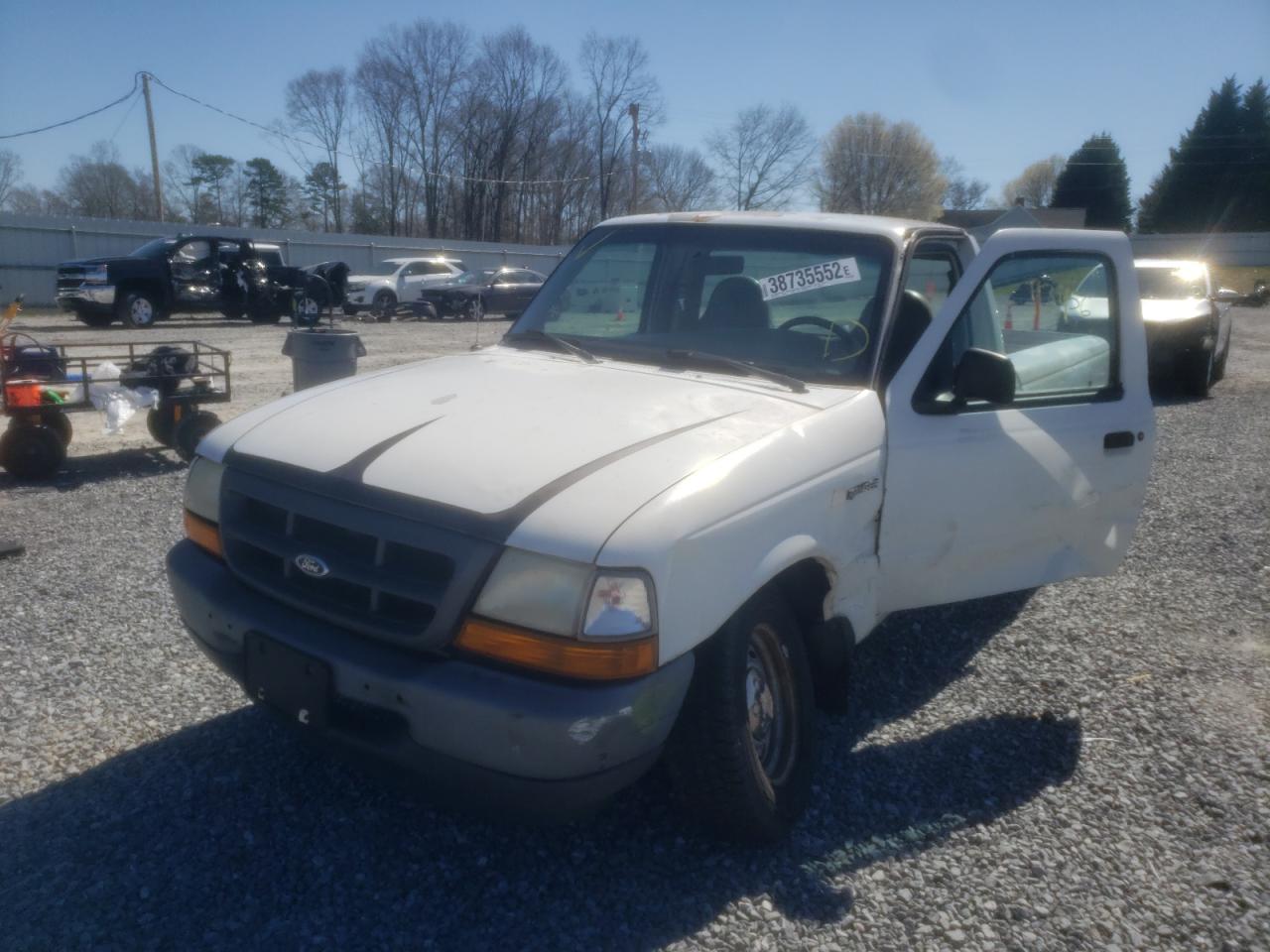 Photo 2 from auction – 2000 FORD RANGER with VIN 1FTYR10C3YPB06213