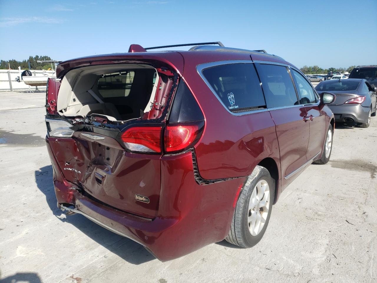 Foto 4 de la subasta – 2017 CHRYSLER PACIFICA T con VIN 2C4RC1EGXHR536515