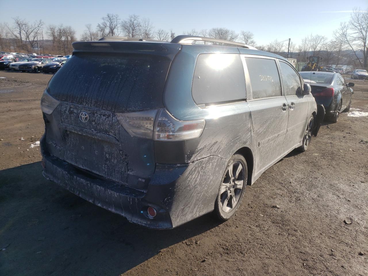 Photo 4 from auction – 2011 TOYOTA SIENNA SPO with VIN 5TDXK3DC4BS044971