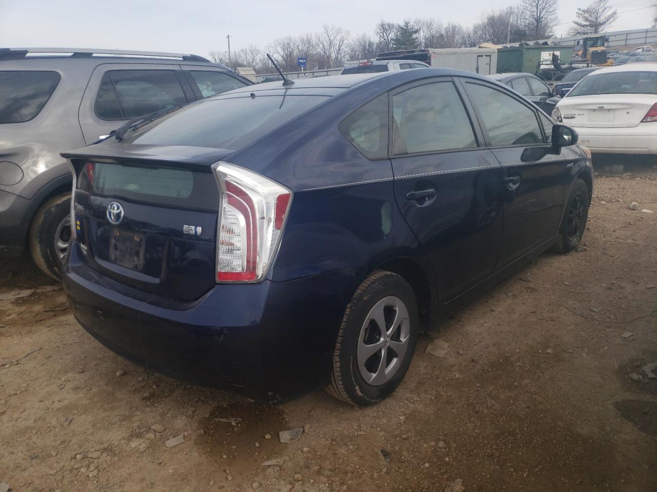 Photo 4 from auction – 2014 TOYOTA PRIUS with VIN JTDKN3DU8E1758081