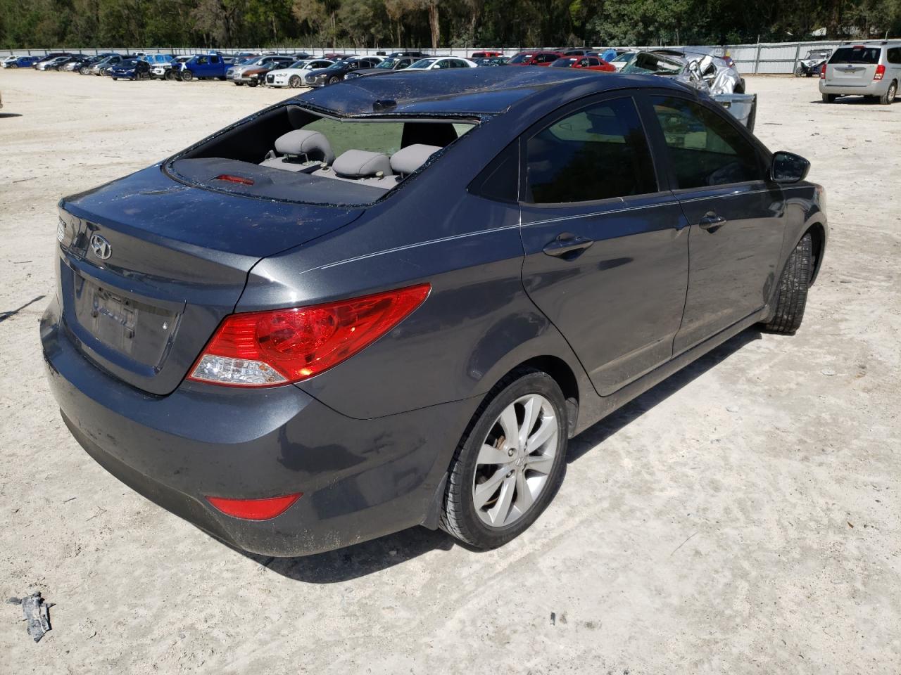 Photo 4 from auction – 2012 HYUNDAI ACCENT GLS with VIN KMHCU4AE7CU226158