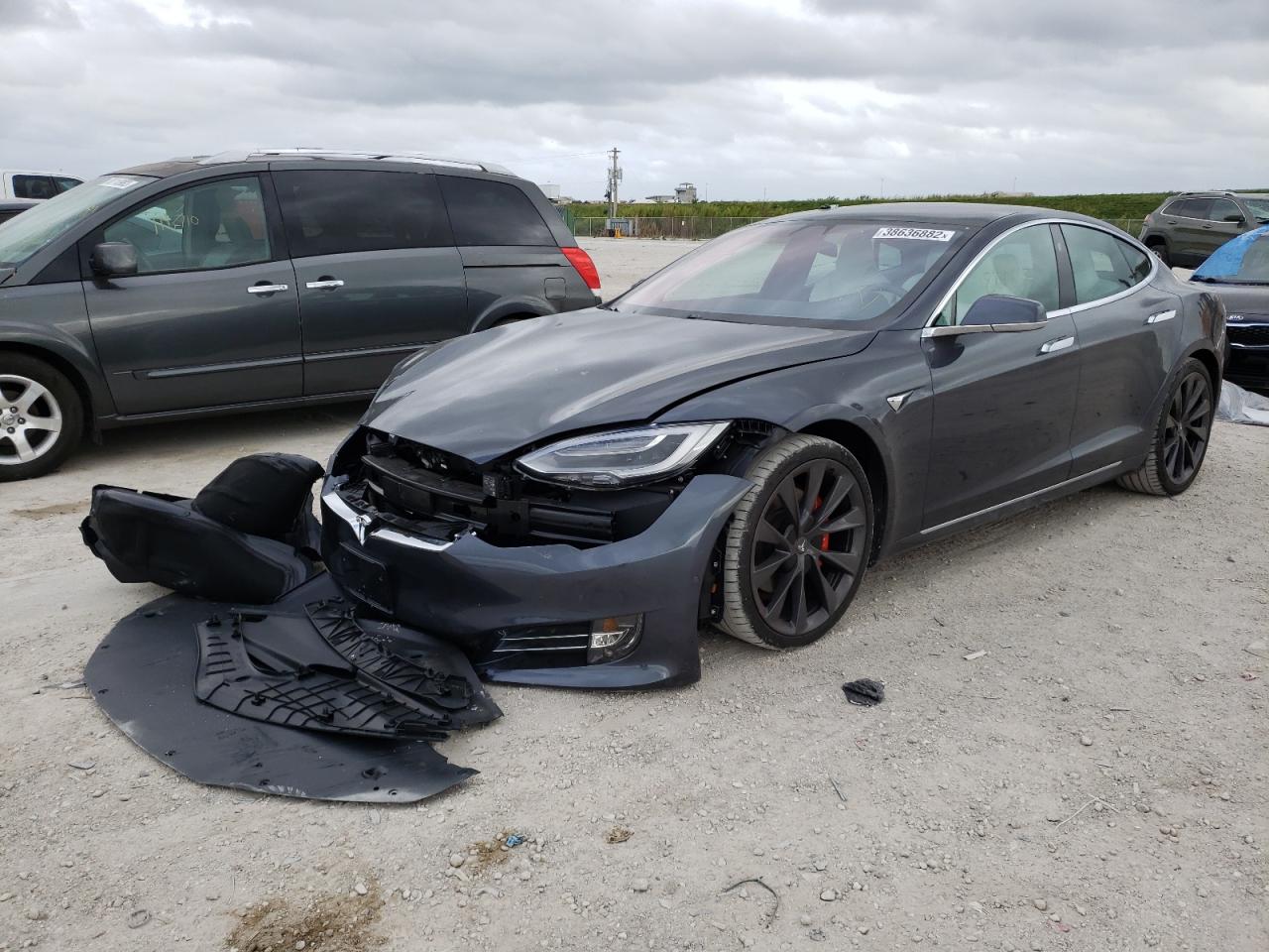 Photo 2 from auction – 2020 TESLA MODEL S with VIN 5YJSA1E42LF352834