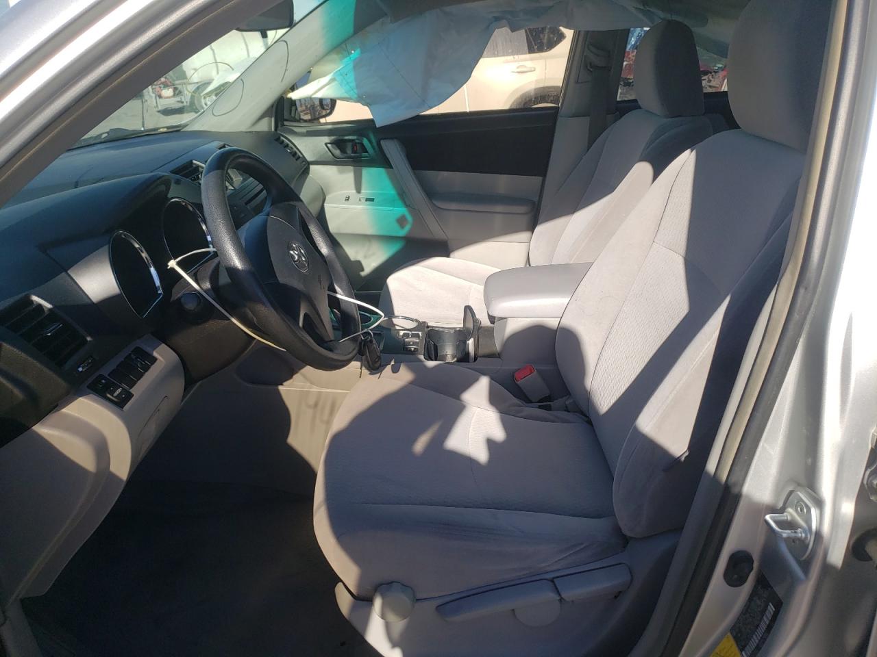 Photo 5 from auction – 2008 TOYOTA HIGHLANDER with VIN JTEES41A282030353