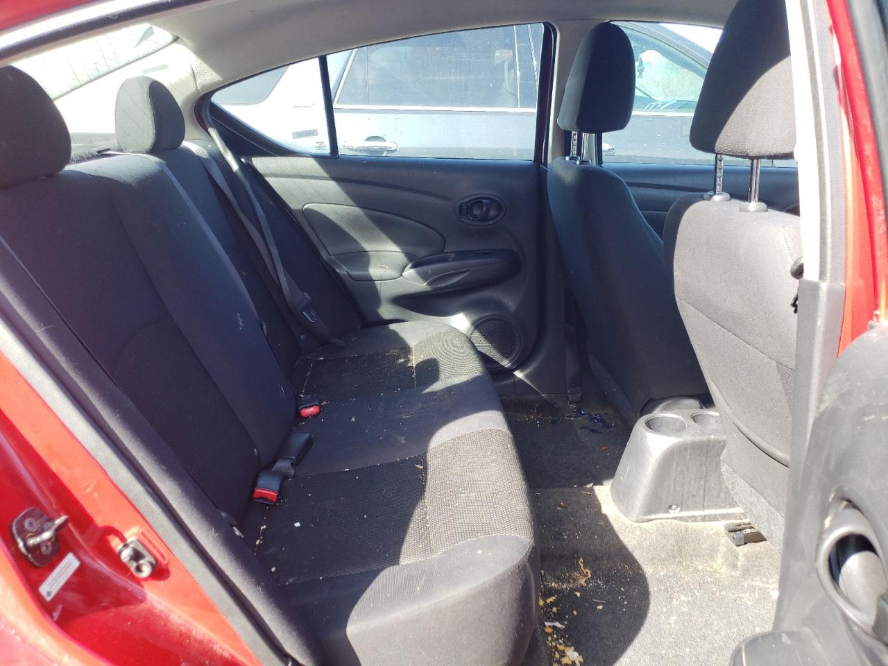 Foto 6 de la subasta – 2012 NISSAN VERSA S con VIN 3N1CN7AP2CL928342