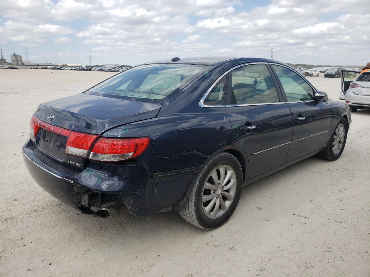 Photo 4 from auction – 2007 HYUNDAI AZERA SE with VIN KMHFC46F17A226567