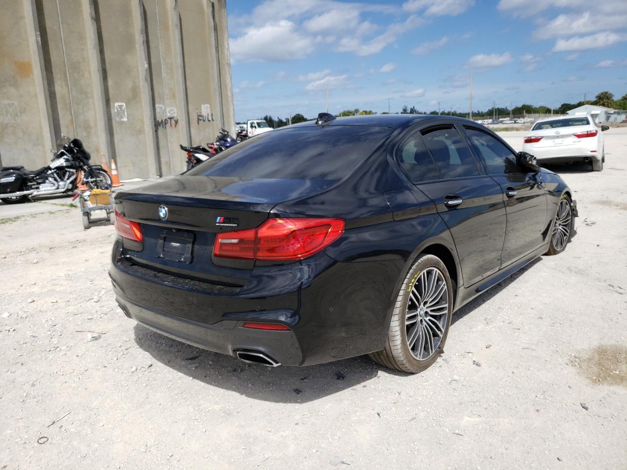 Photo 4 from auction – 2017 BMW 540 I with VIN WBAJE5C39HG477891