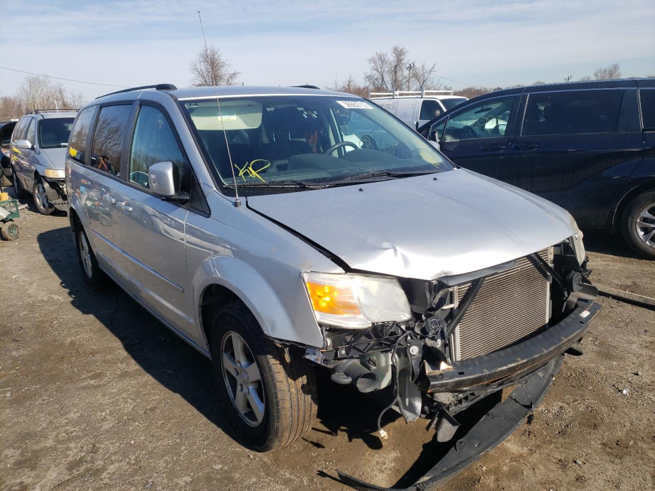 DODGE GRAND CARA 2010 with VIN 2D4RN5D14AR461849 - Photo from auction