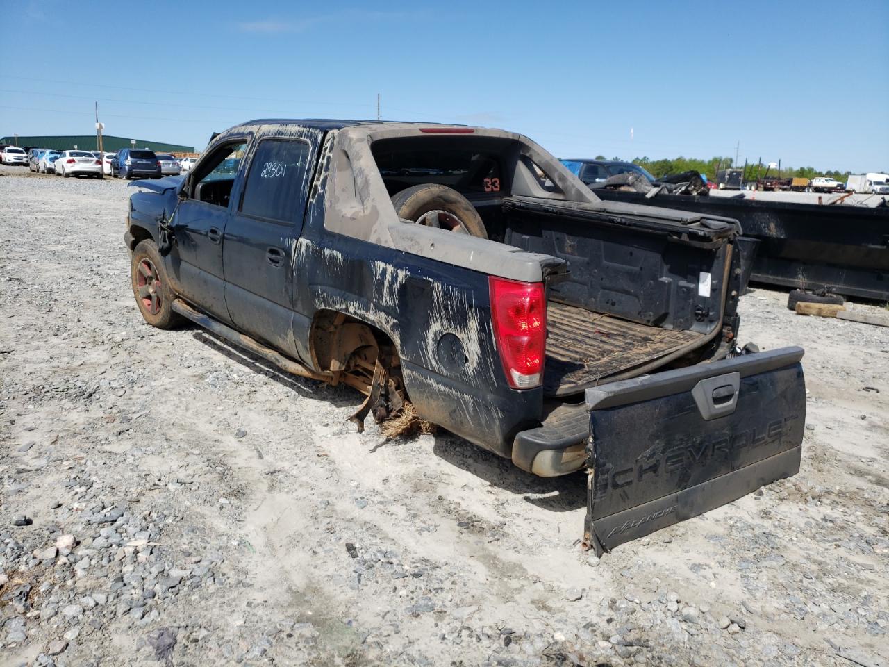 Photo 3 from auction – 2004 CHEVROLET AVALANCHE with VIN 3GNEC12T14G107822