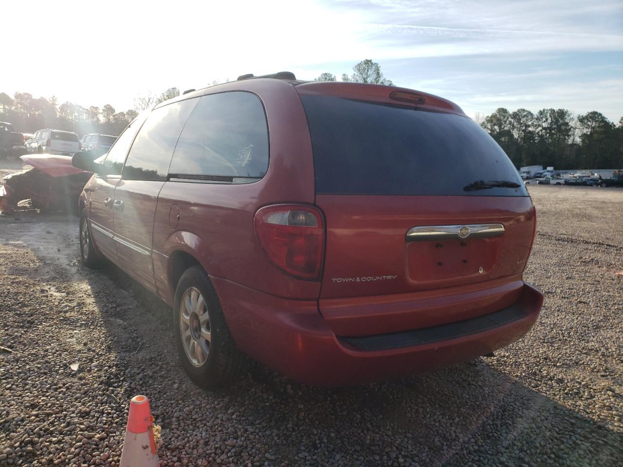 Photo 3 from auction – 2002 CHRYSLER TOWN AND C with VIN 2C8GP54L12R785096