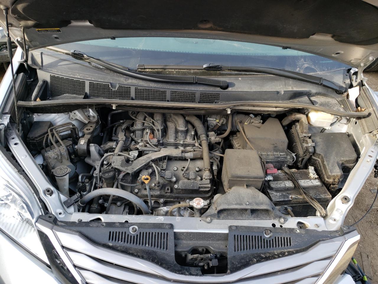 Photo 7 from auction – 2017 TOYOTA SIENNA XLE with VIN 5TDYZ3DC3HS893269