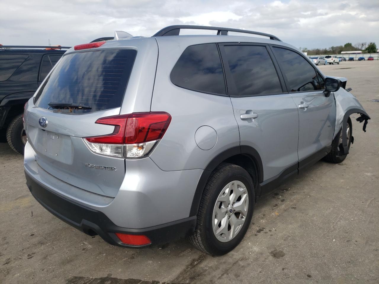 Photo 4 from auction – 2021 SUBARU FORESTER with VIN JF2SKADC6MH523268
