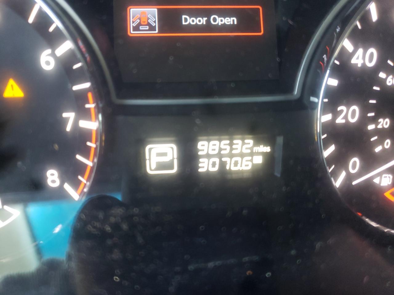 Photo 8 from auction – 2014 NISSAN PATHFINDER with VIN 5N1AR2MM1EC664652
