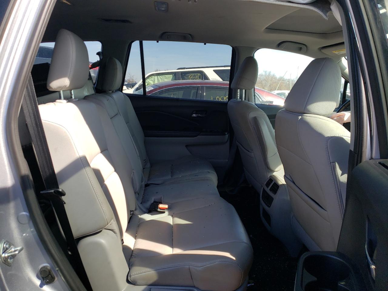 Photo 6 from auction – 2019 HONDA PILOT EXL with VIN 5FNYF6H53KB026875