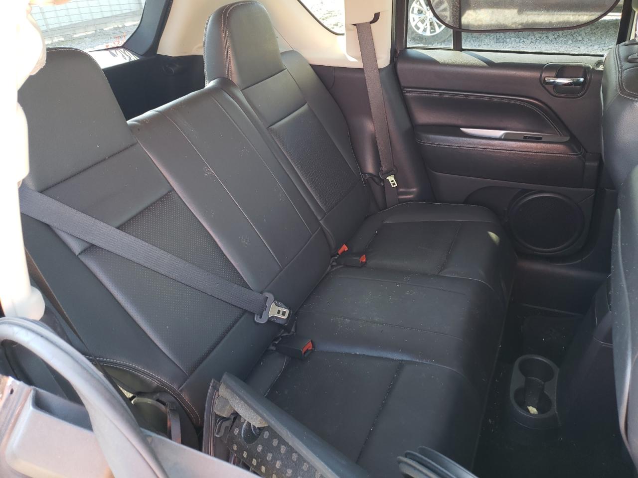 Photo 6 from auction – 2015 JEEP COMPASS LI with VIN 1C4NJCCBXFD156338