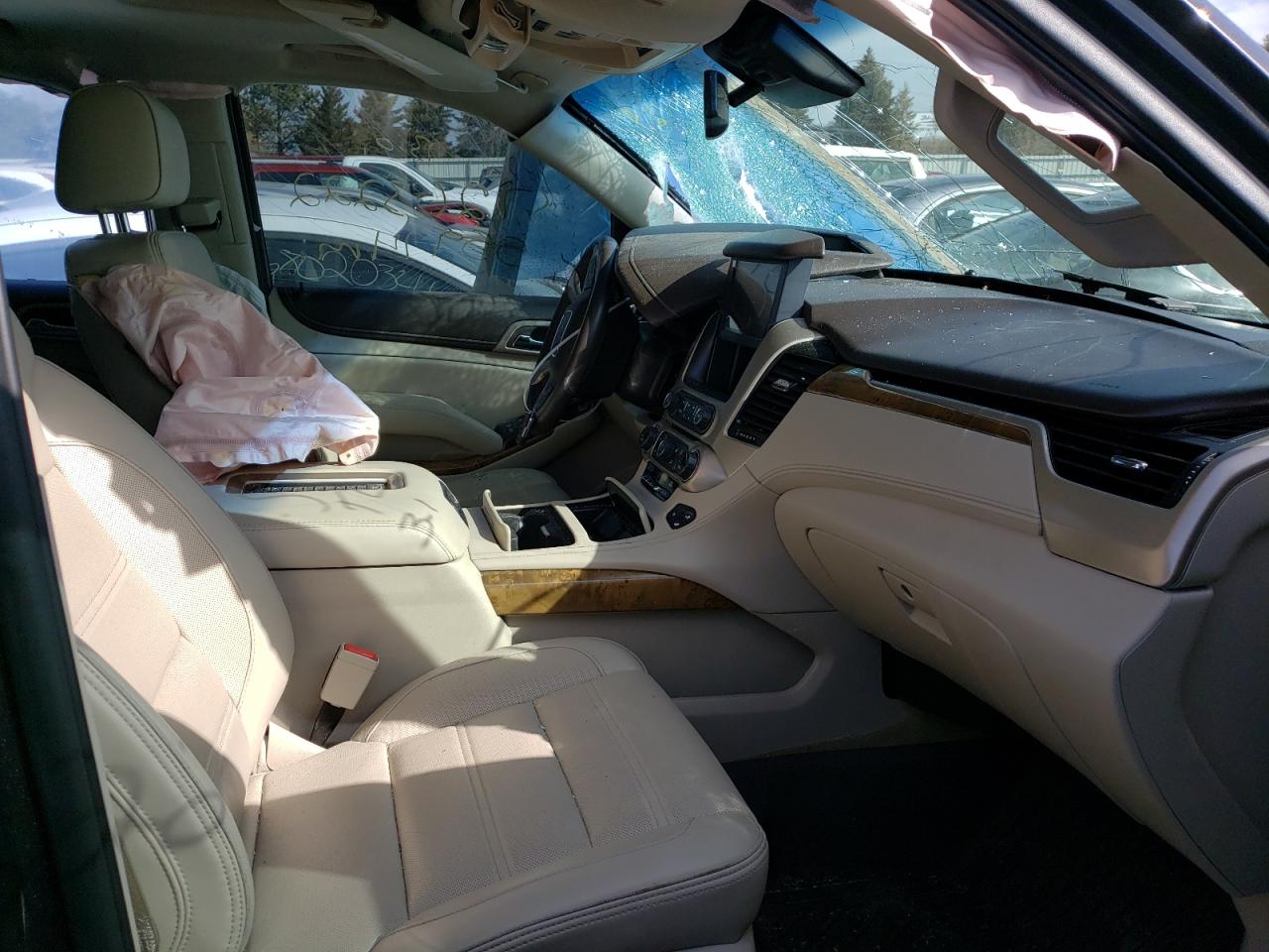 Photo 5 from auction – 2017 GMC YUKON DENA with VIN 1GKS2CKJXHR208957