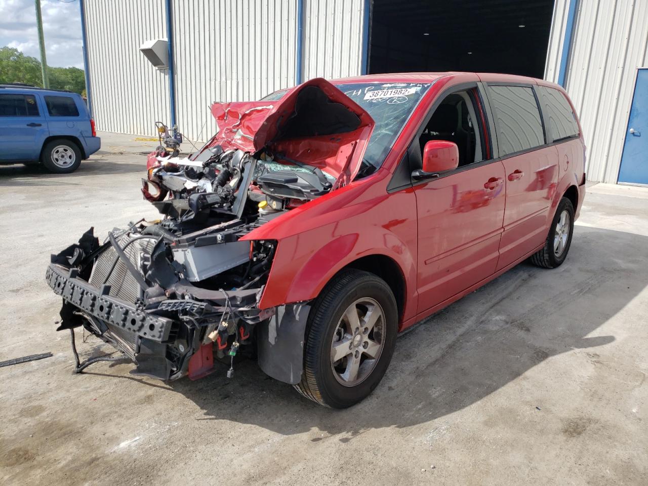 Photo 2 from auction – 2012 DODGE GRAND CARA with VIN 2C4RDGBG6CR398193